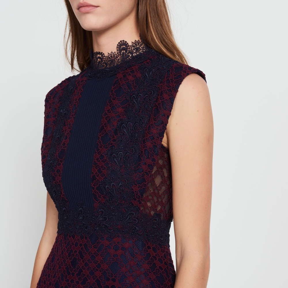 Sandro peaches lace dress in Burgundy and Navyblue